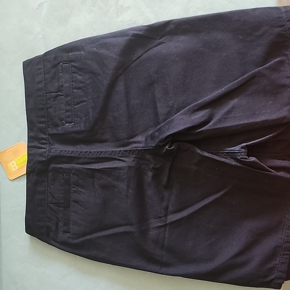 Uniform Shorts Crazy 8s, Size 8 - Picture 2 of 4